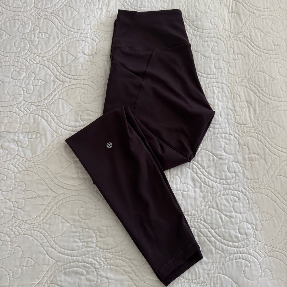 Lululemon NWOT dark brown (“sequoia”) workout leggings
